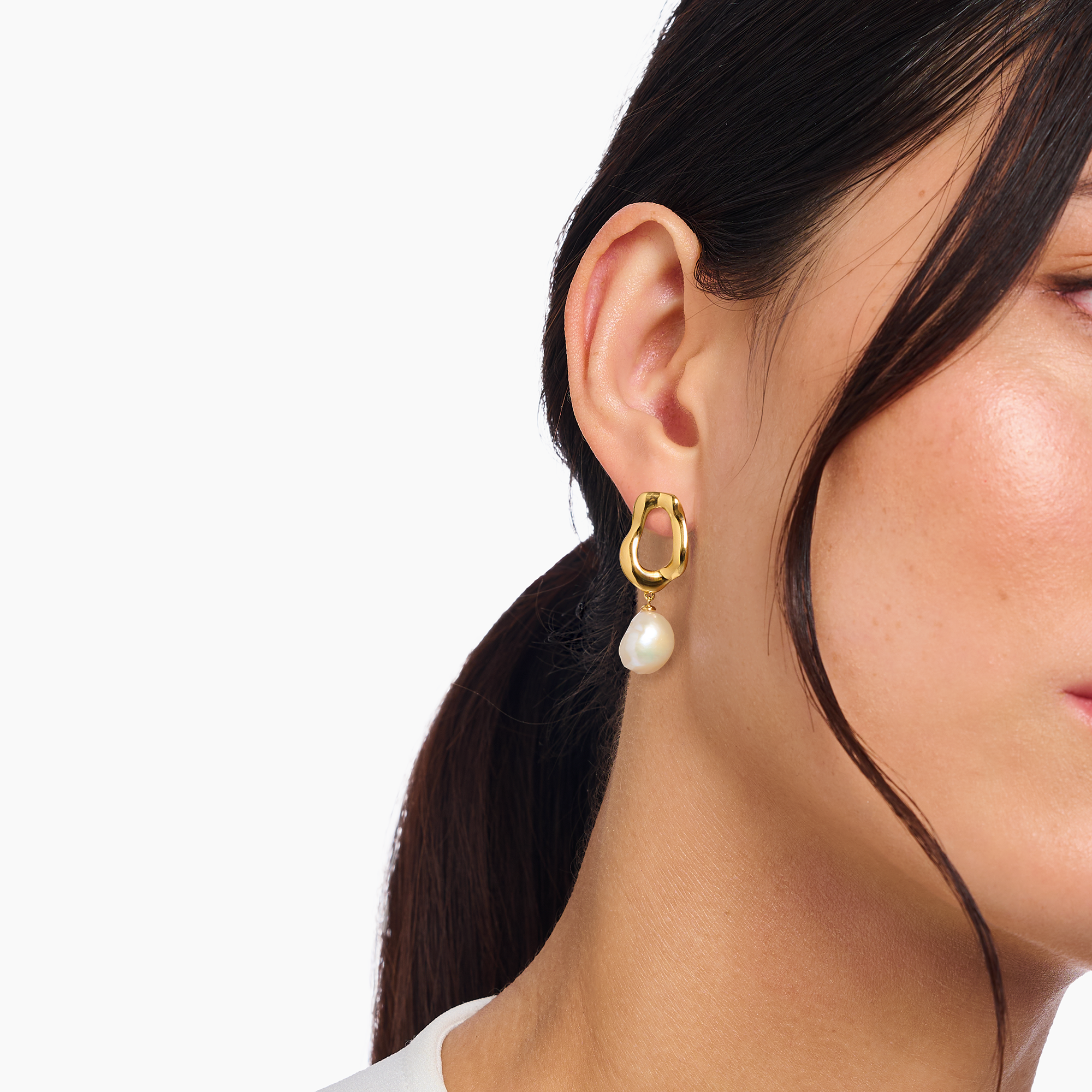 THOMAS SABO Stud Earrings with Freshwater Pearls in Gold