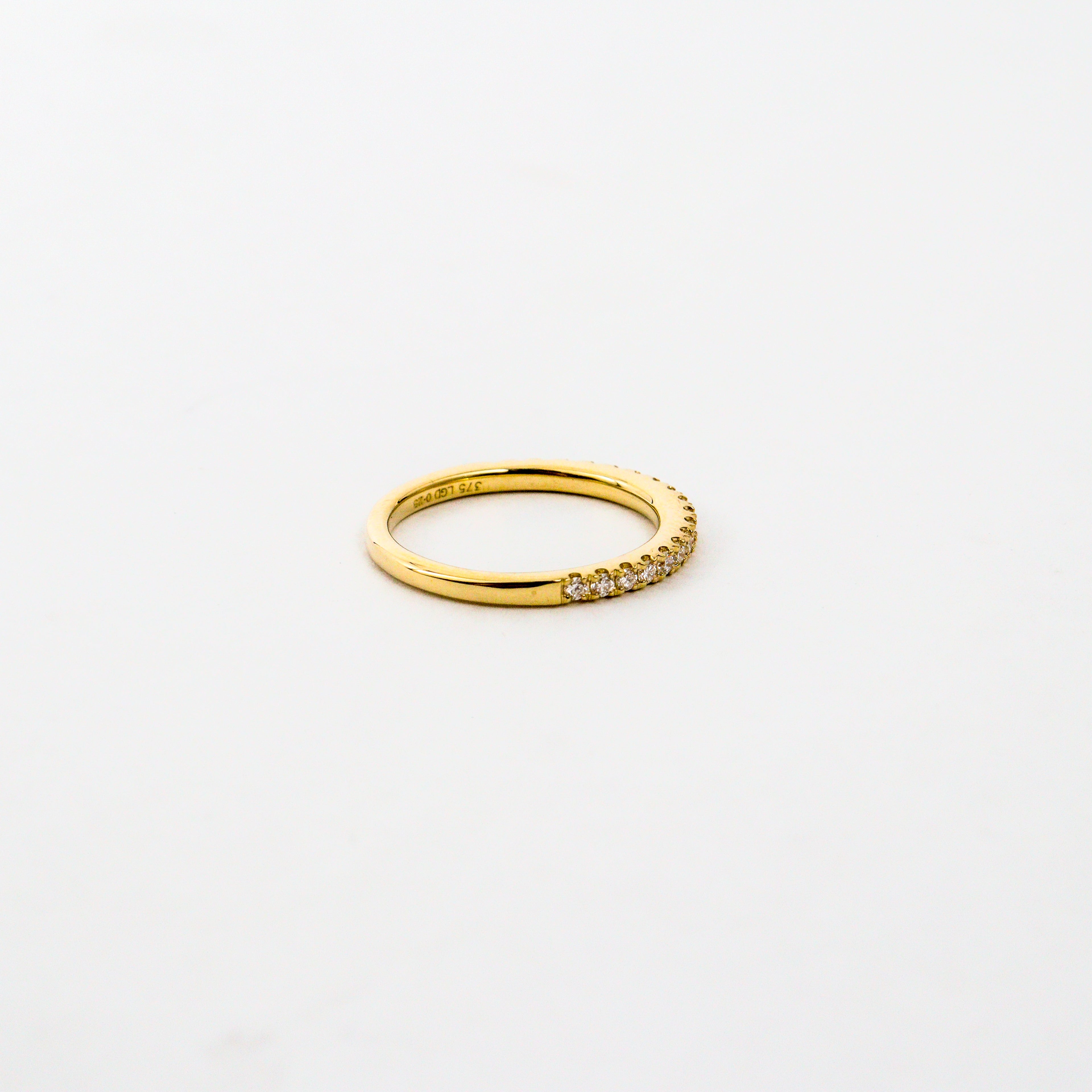 Leon Baker – Yellow Gold Lab Diamond Claw Set Band