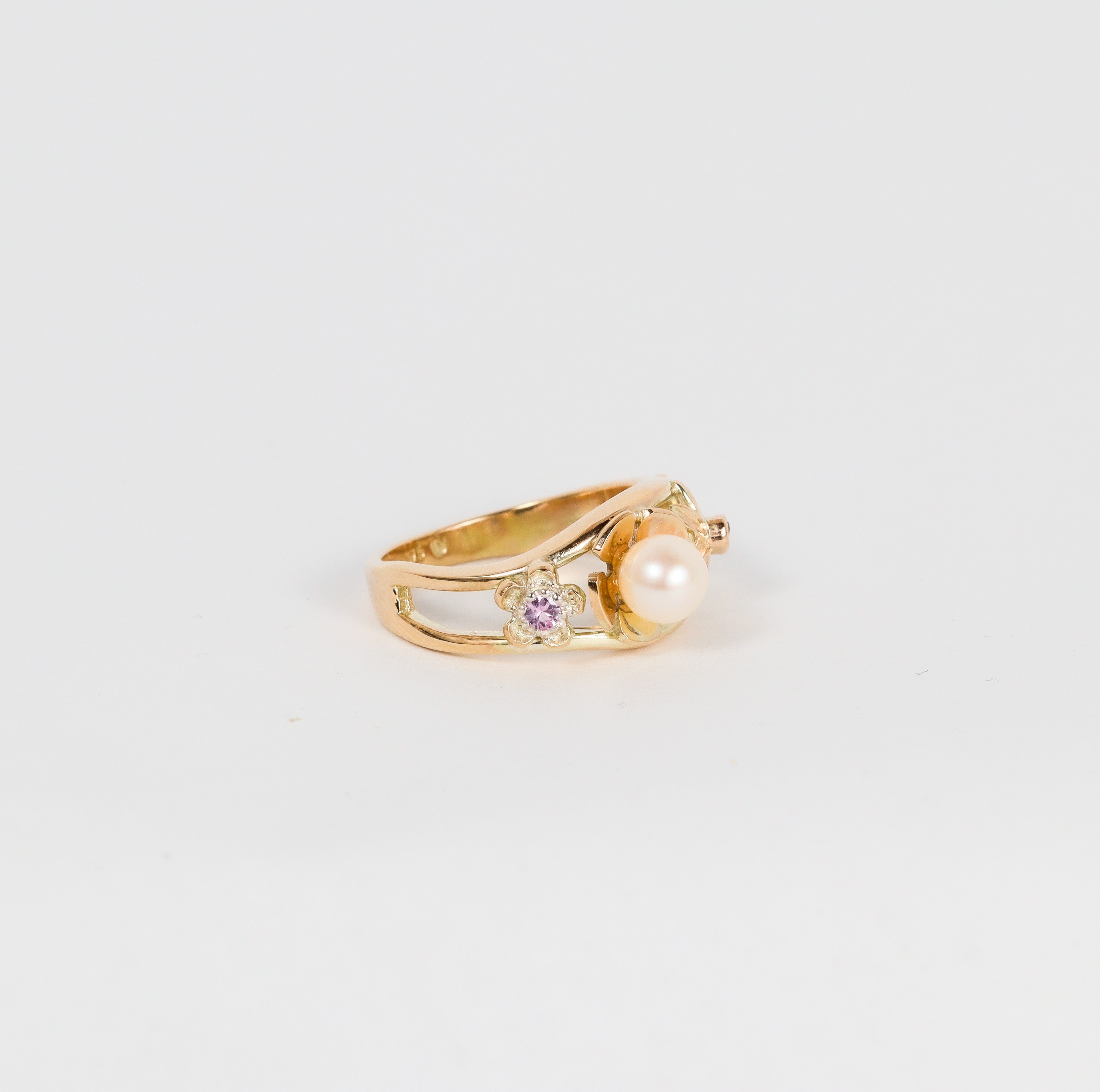 Leon Baker - Geraldton Wax Wildflower Ring