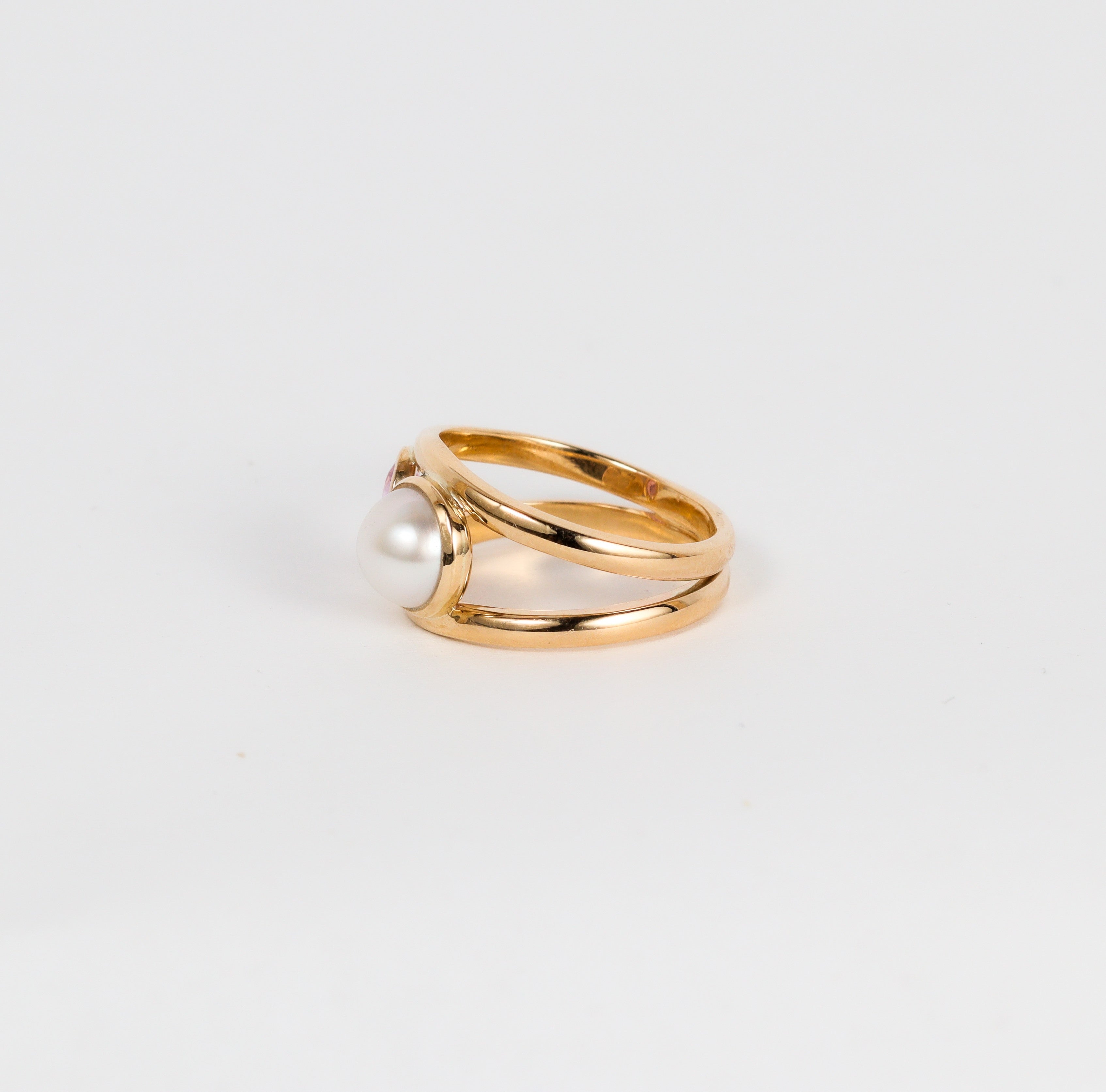 Coral Bay Jewels - Broome Pearl & Pink Sapphire Ring