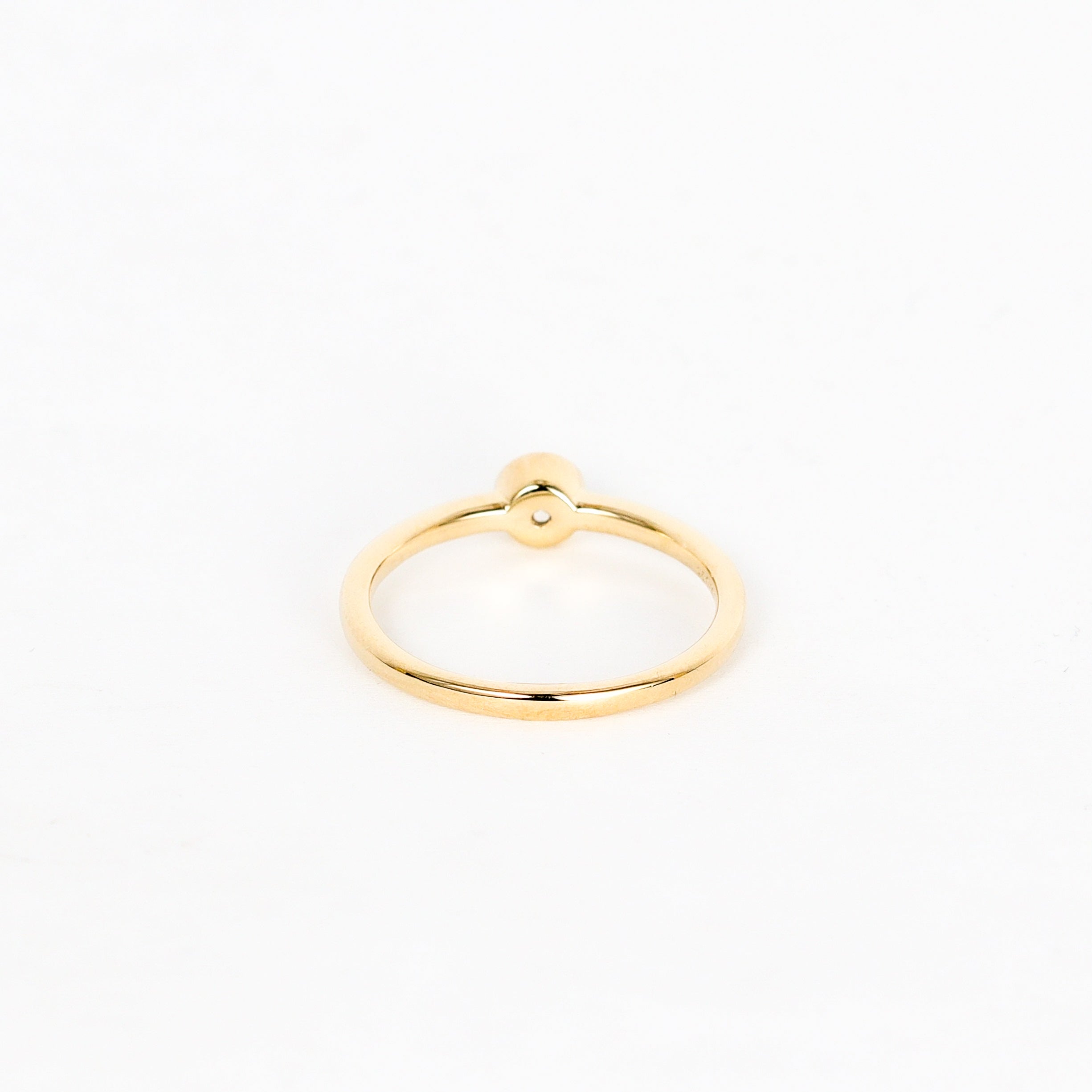 Leon Baker - 9kyg Lab-Grown Diamond Bezel Ring