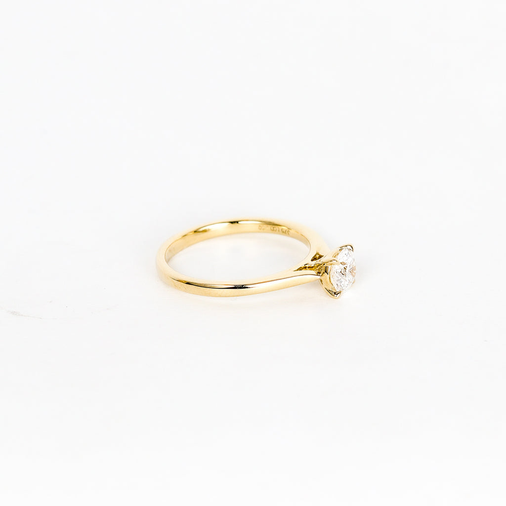 Leon Baker - 9kyg Lab-Grown Diamond Ring