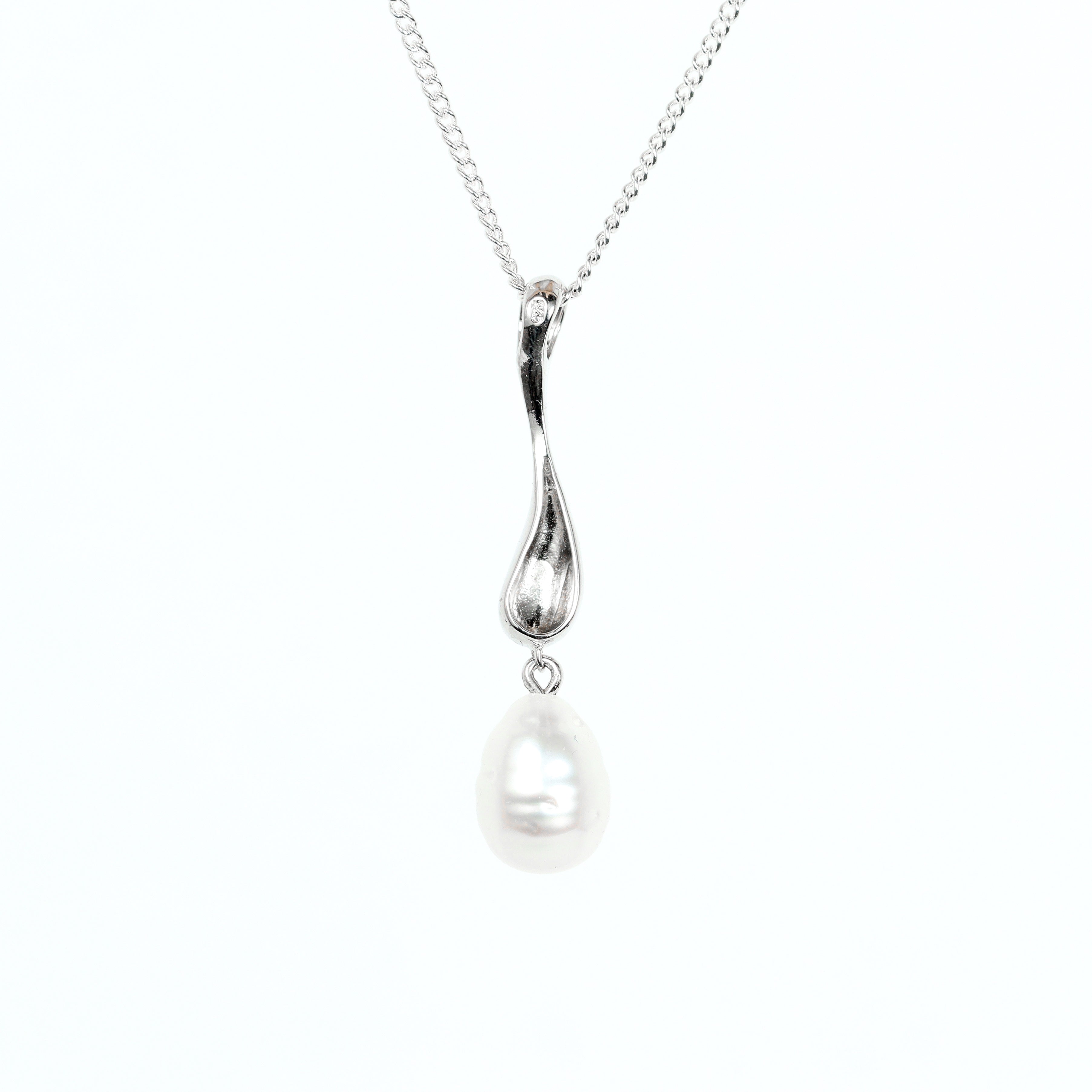 Leon Baker – Broome Baroque Pearl Pendant with Drop Sterling Silver Bale