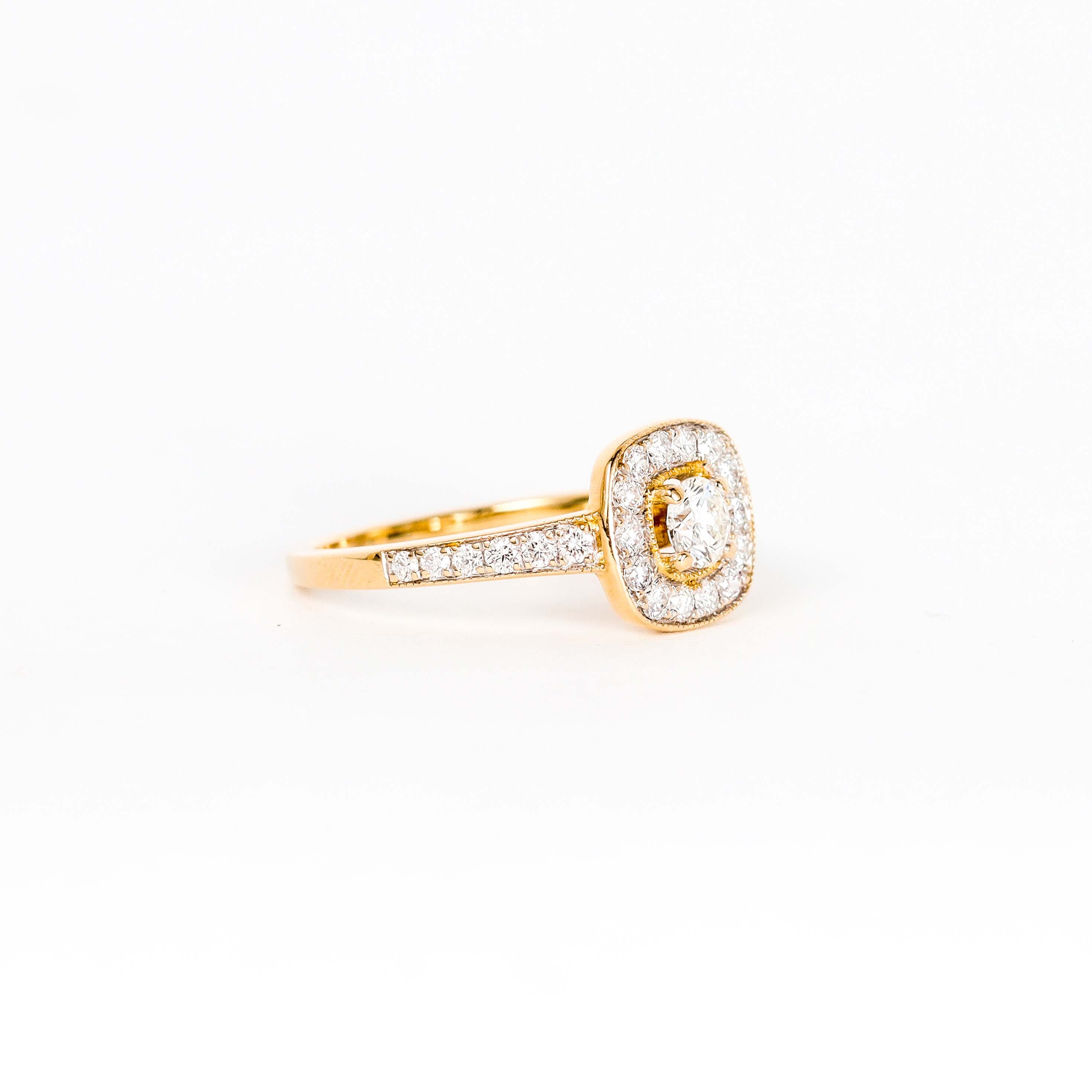 Leon Baker - 18kyg Diamond Square Halo Ring