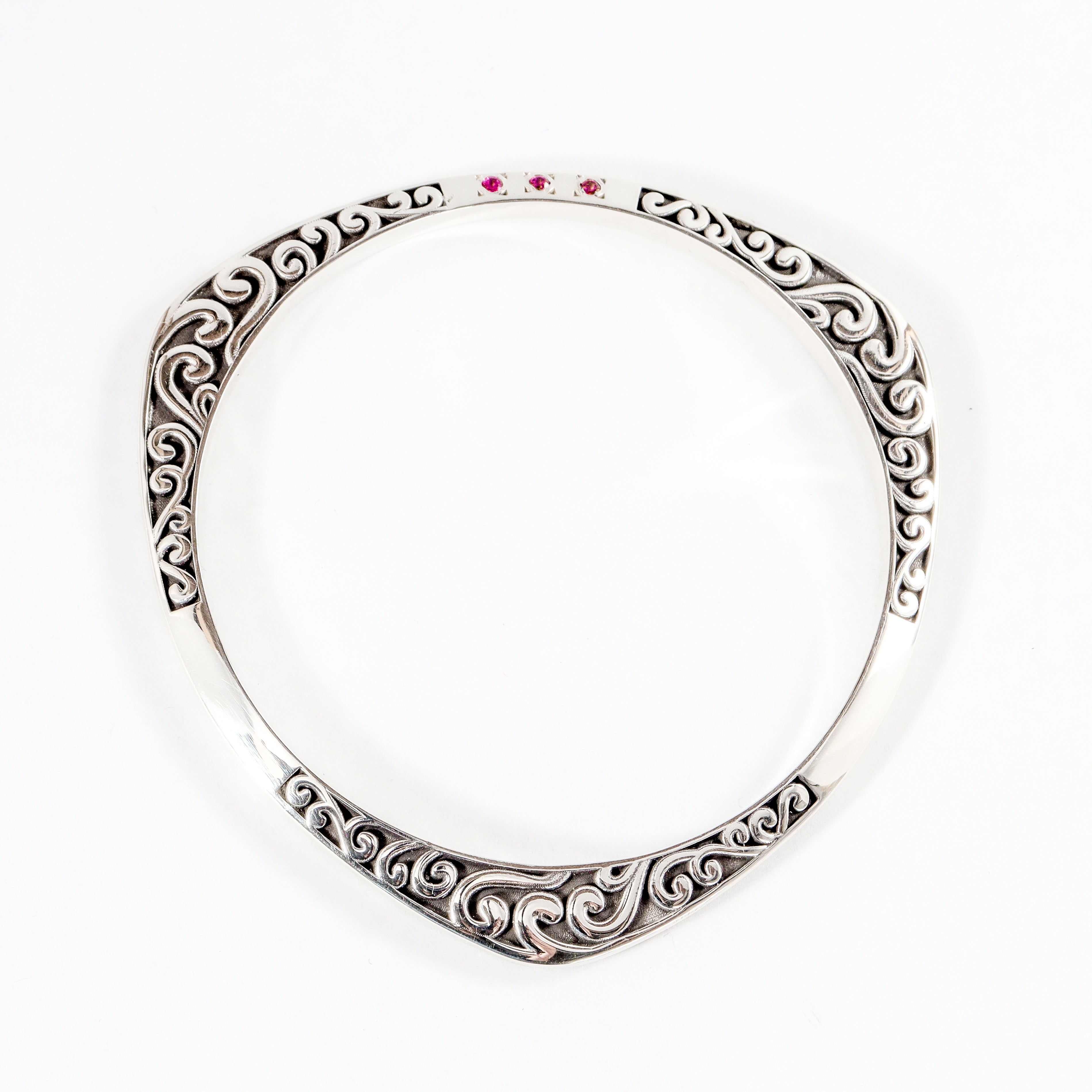 Leon Baker - Handmade Sterling Silver Trilobal Bracelet with Swirls