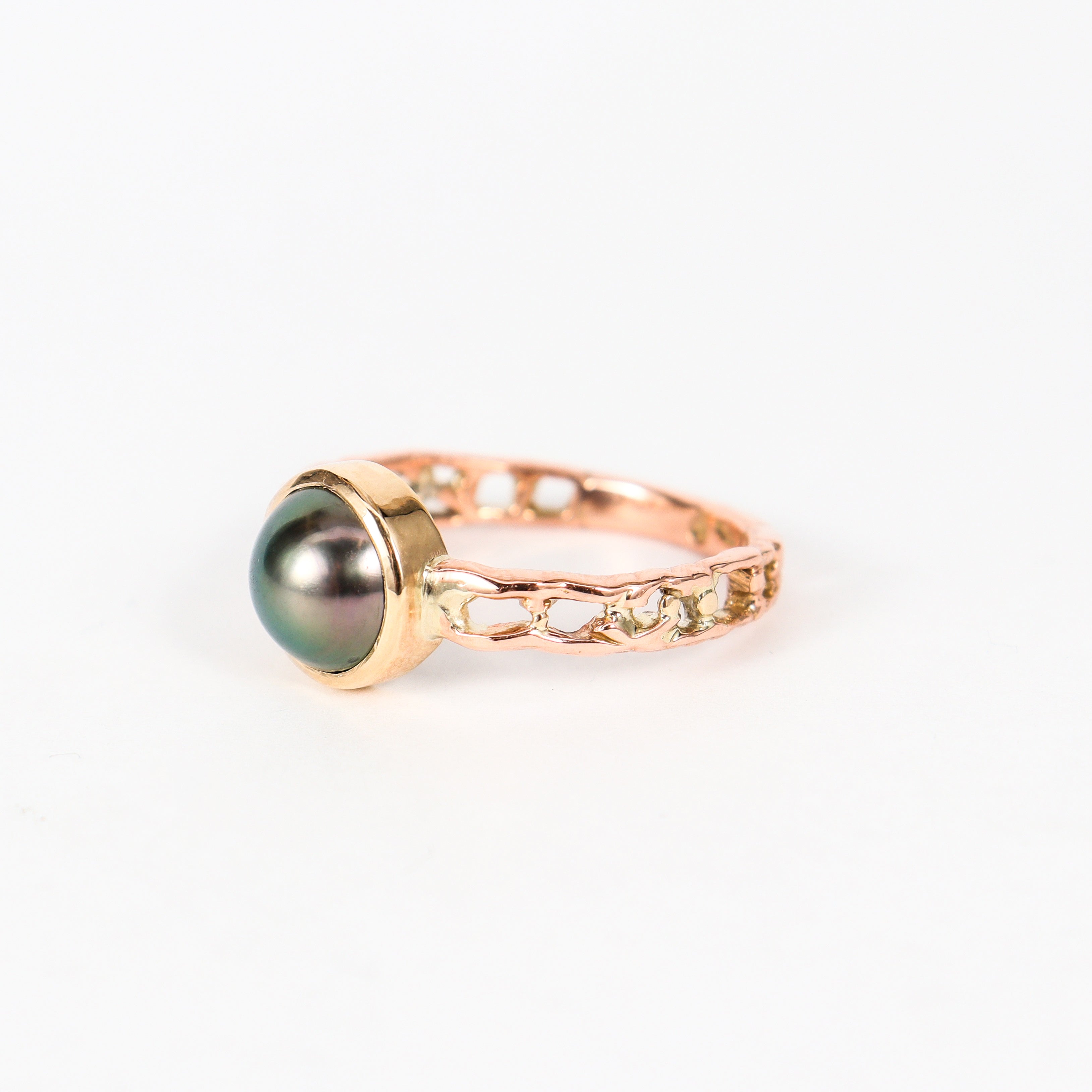 Coral Bay Jewels -  Handmade Two-tone 9kyg/9krg Abrolhos Pearl Ring