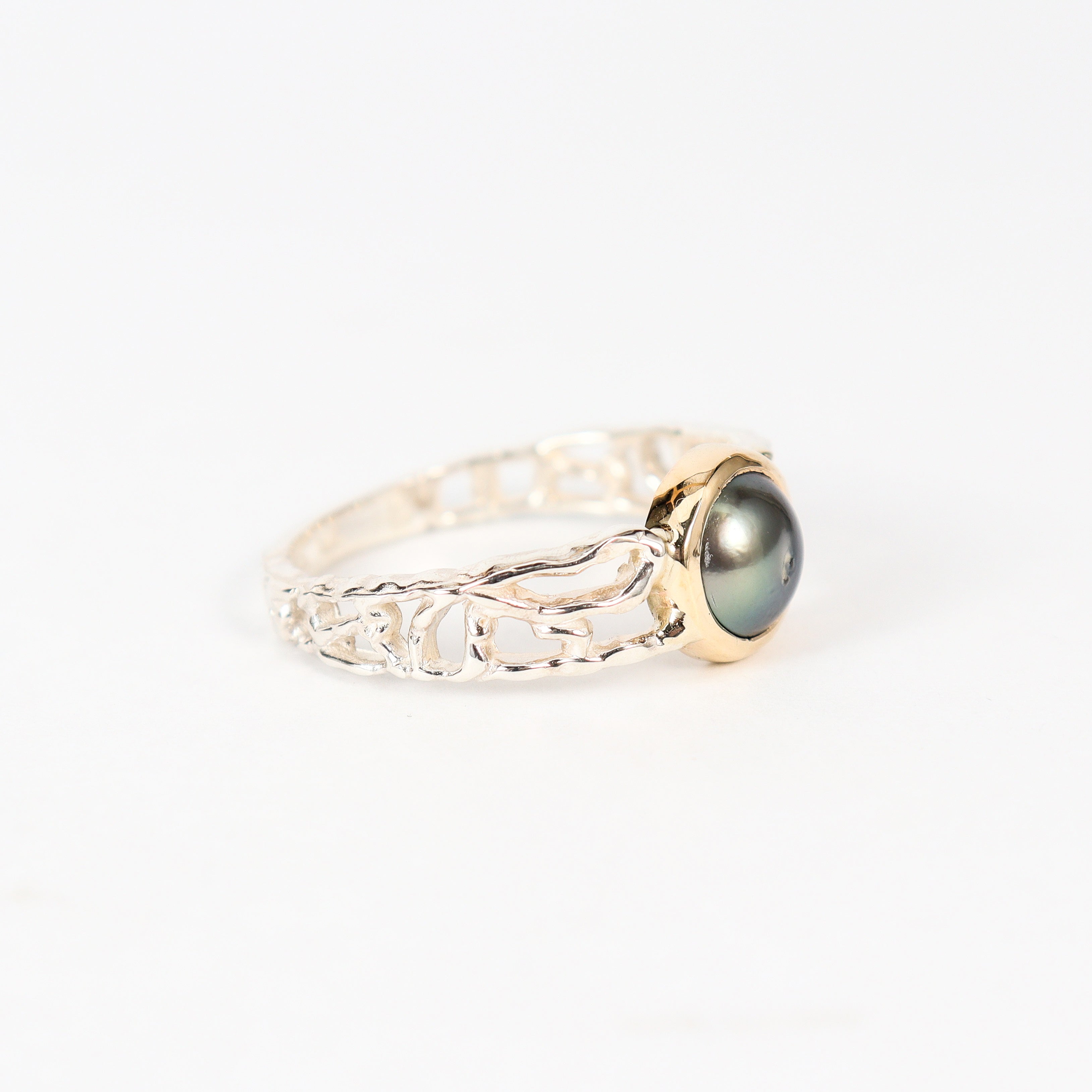 Coral Bay Jewels - Handmade Two-tone Sterling Silver/ 9kyg Abrolhos Pearl Ring