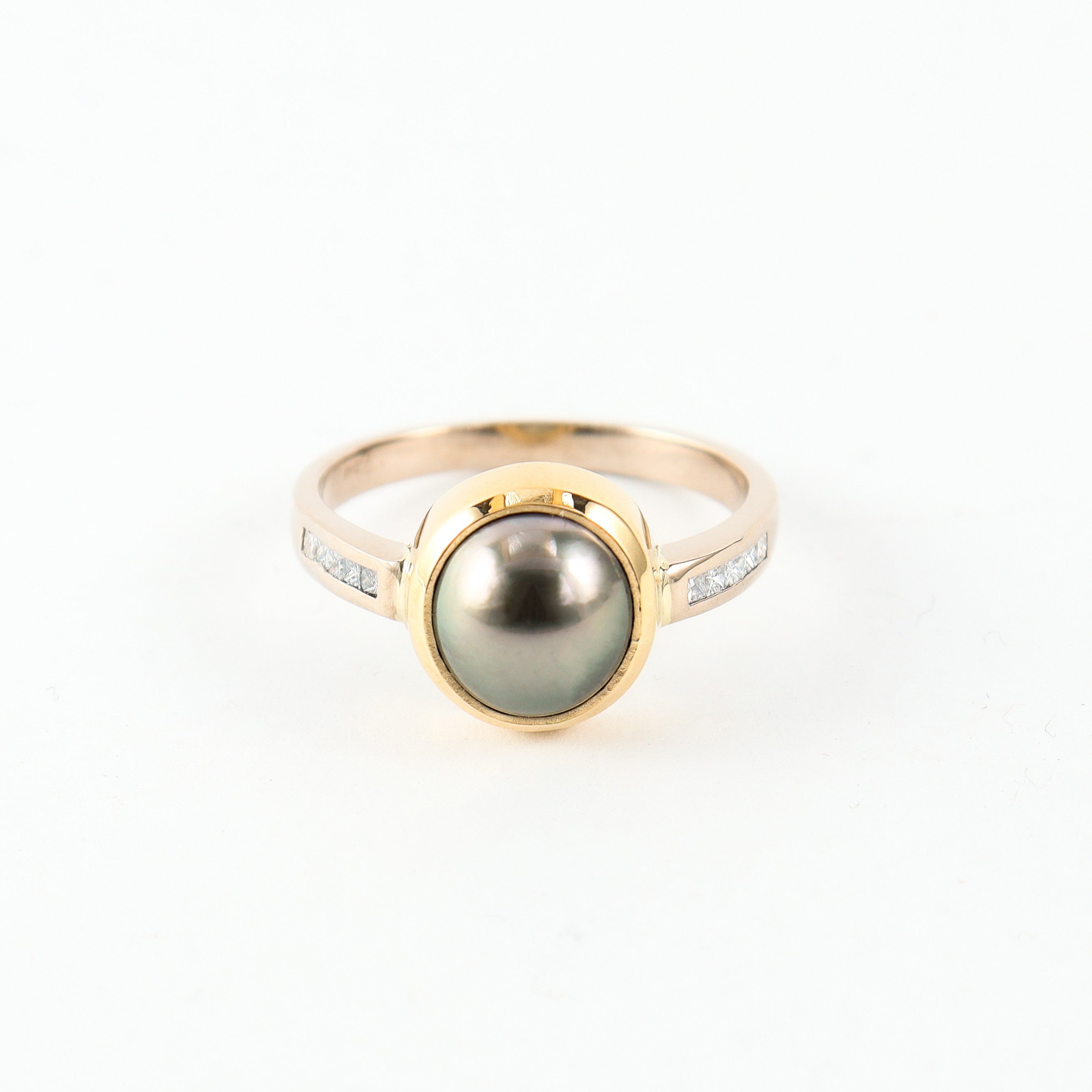 Coral Bay Jewels - Two-tone 18k Abrolhos Pearl & Diamond Ring