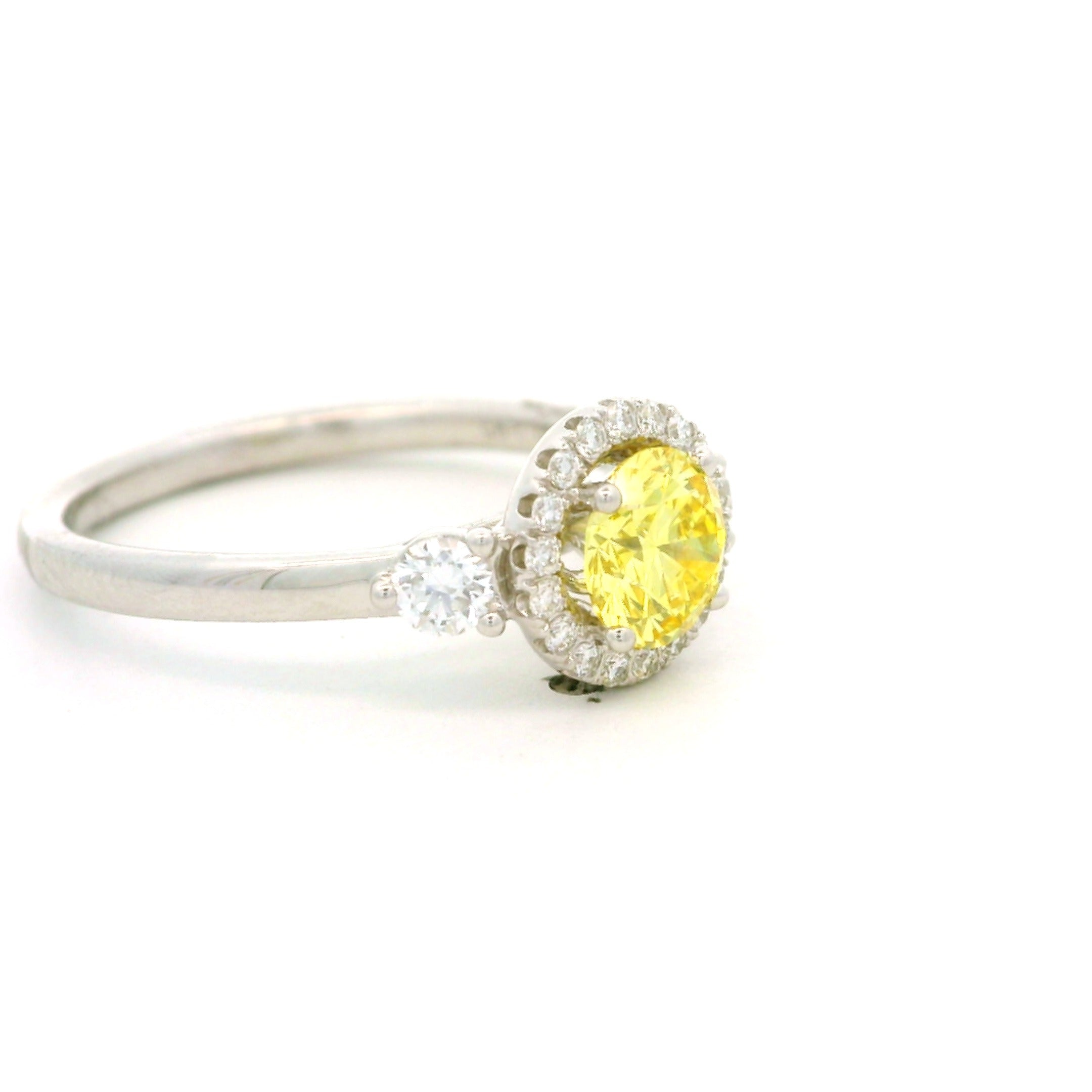 Leon Baker - 9kwg Yellow & White Lab Diamond Halo Ring